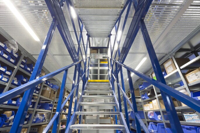 Apprenticeship as a warehouse logistics specialist (m/f/d), 2. image